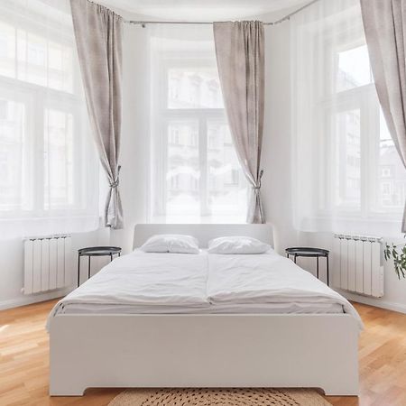 Luminous Apartment For 2 Near Wenceslas Square By Prague Days Exterior foto