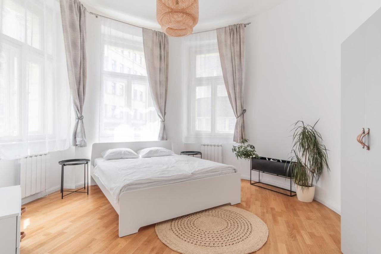 Luminous Apartment For 2 Near Wenceslas Square By Prague Days Exterior foto